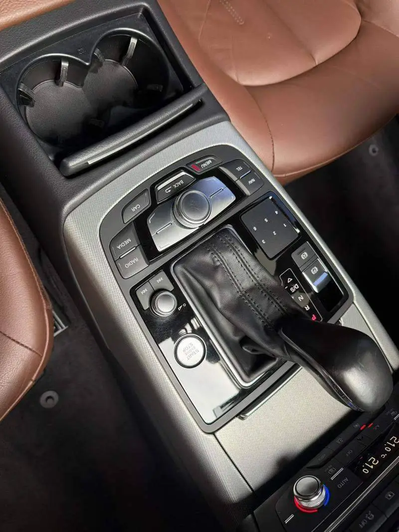 Audi A6L 2018 30th Anniversary Model 45 TFSI quattro Sports — 9