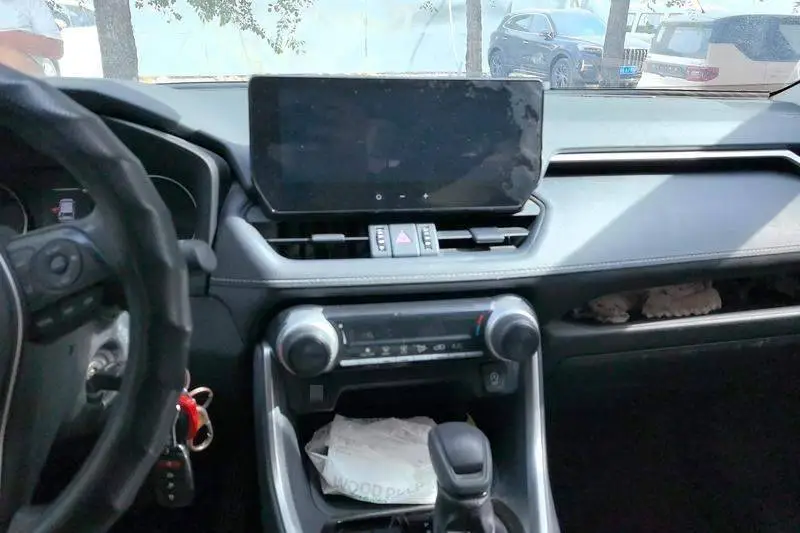 RAV4 Rongfang 2024 2.0L CVT 2WD Urban Edition — 11