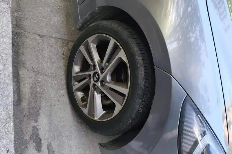 Leading 2016 1.6L Automatic Intelligent Flagship — 9