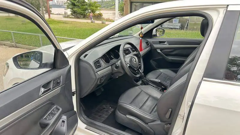 Lavida 2015 230TSI DSG Comfort Edition — 14