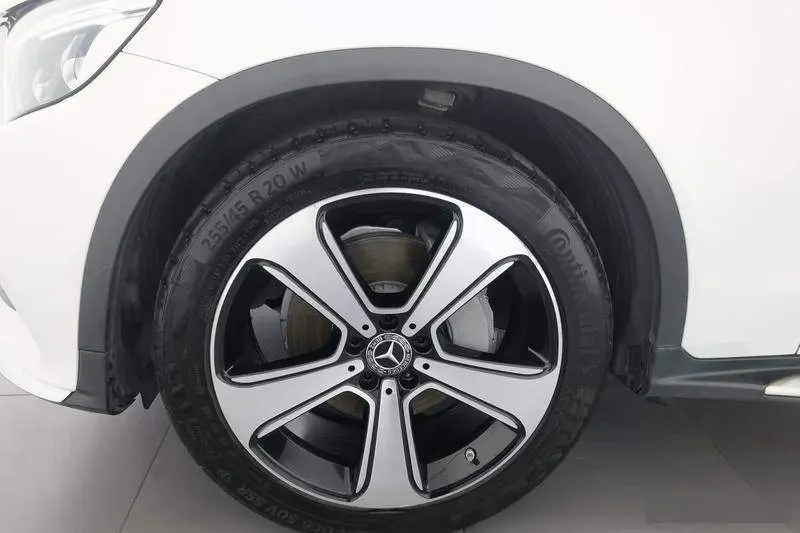 Mercedes-Benz GLC 2019 GLC 300 L 4MATIC Dynamic — 8