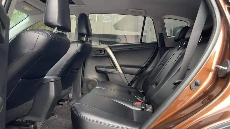 RAV4 Rongfang 2015 2.0L CVT 2WD Fashion Edition — 18