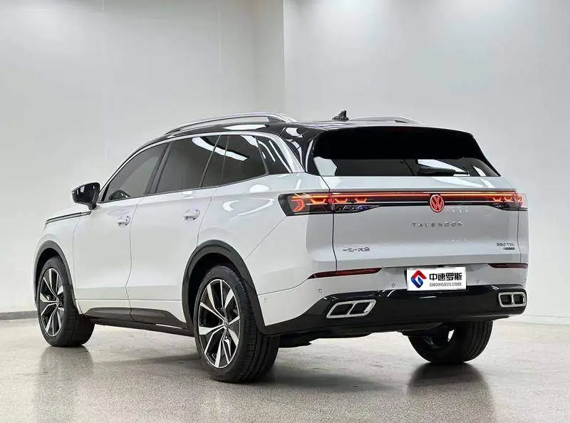 Tour 2023 380TSI 4WD R-Line Tour Edition — 5