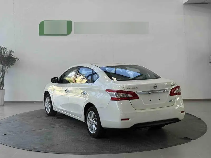 Sylphy 2014 1.6XV CVT Premium Edition — 5
