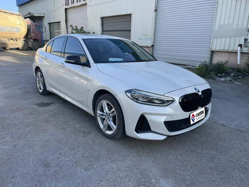 BMW 1 Series 2020 120i M Sport Package — 3