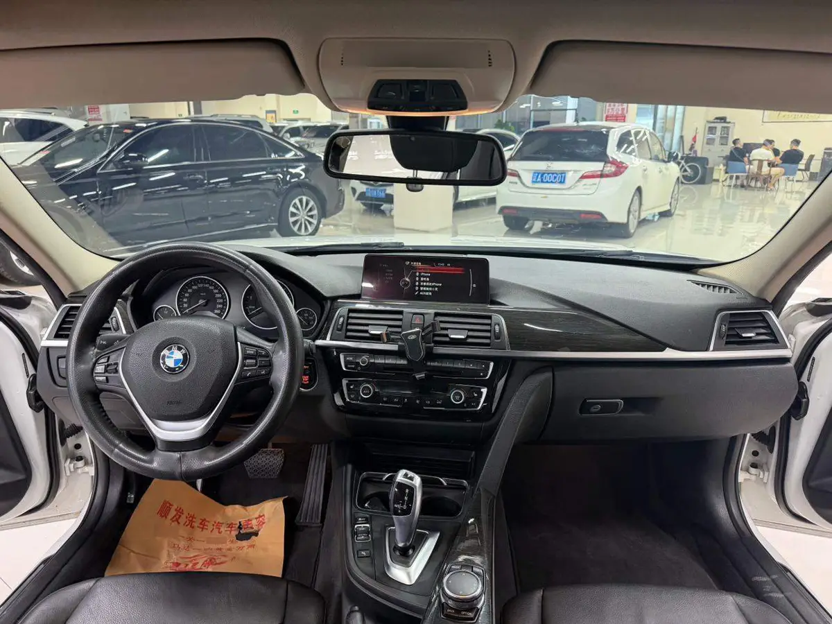 BMW 3 Series 2013 320Li Luxury Design Package — 4