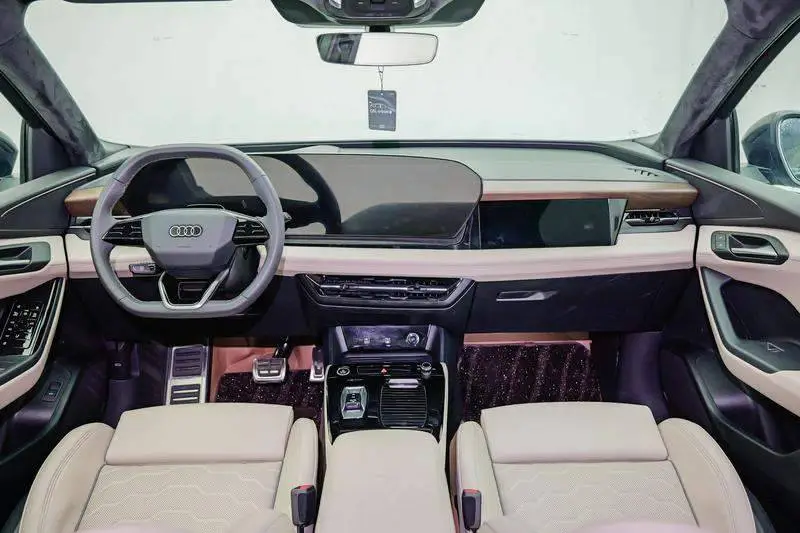 Audi Q6L e-tron 2026 First Edition Navigator — 14