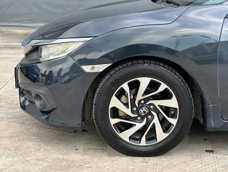 Civic 2016 220TURBO CVT Deluxe Edition — 10