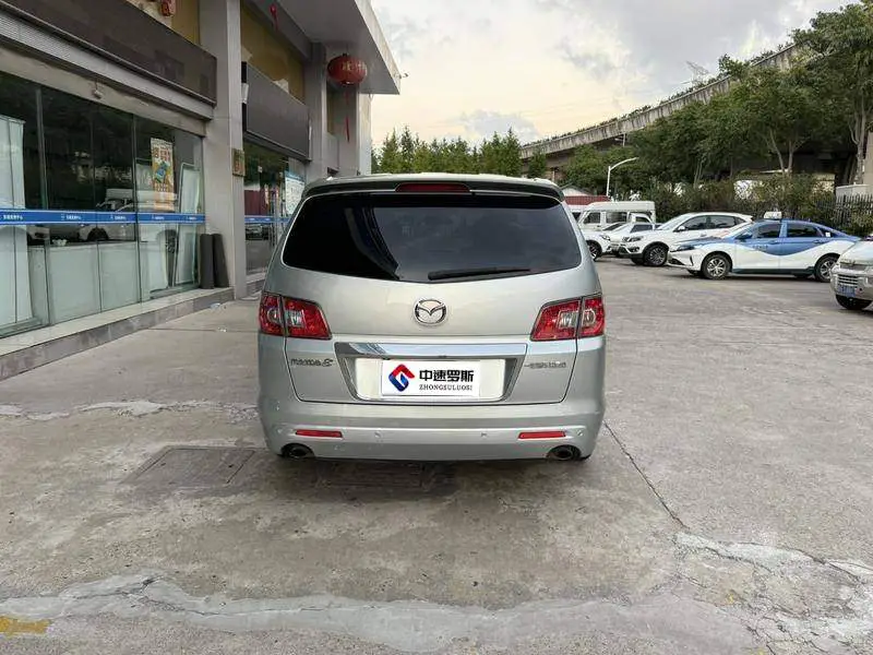Mazda 8 2011 2.3L Supreme Edition — 4