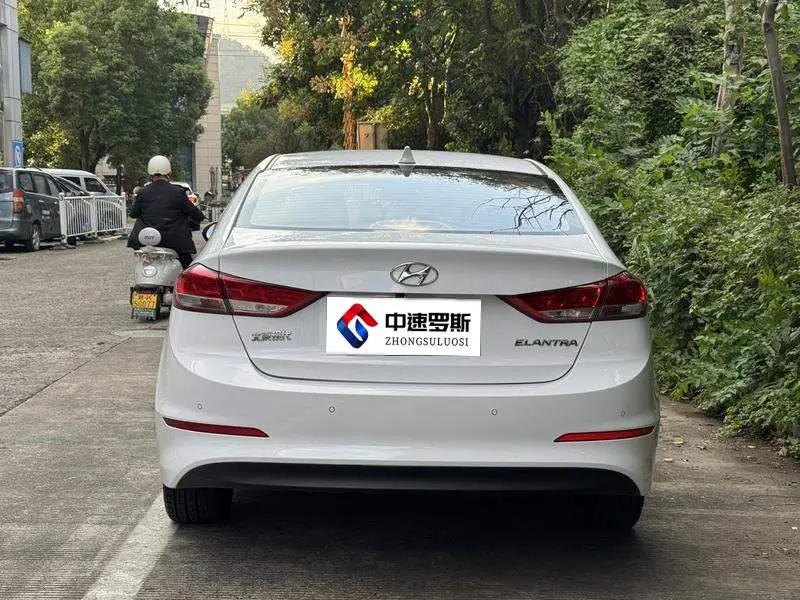 Leading 2019 1.5L CVT Intelligent Elite — 5
