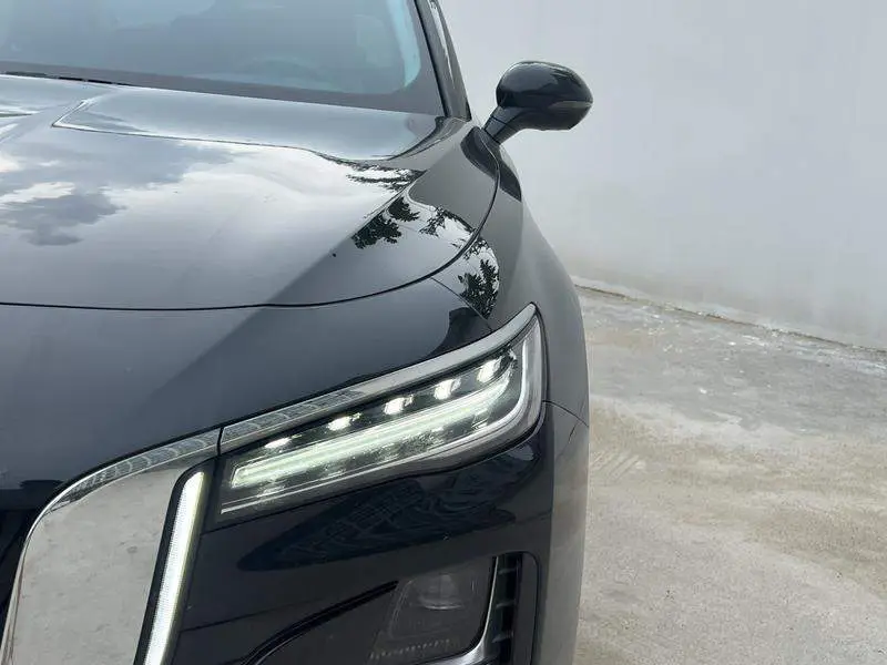 Hongqi H5 2024 2.0T Automatic Intelligent Connection Flagship Edition — 7