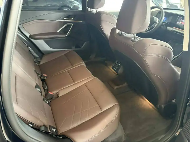 BMW iX1 2025 eDrive25L M Sport Package — 9