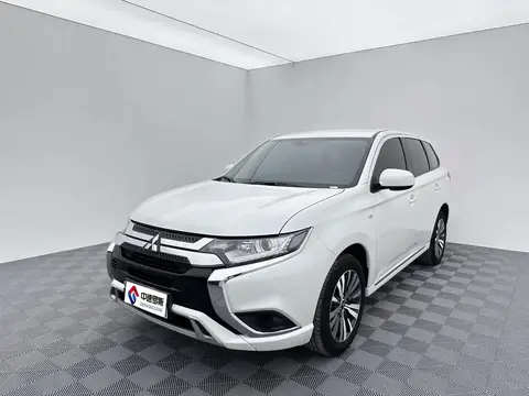 Outlander 2021 2.0L 2WD 5-seater