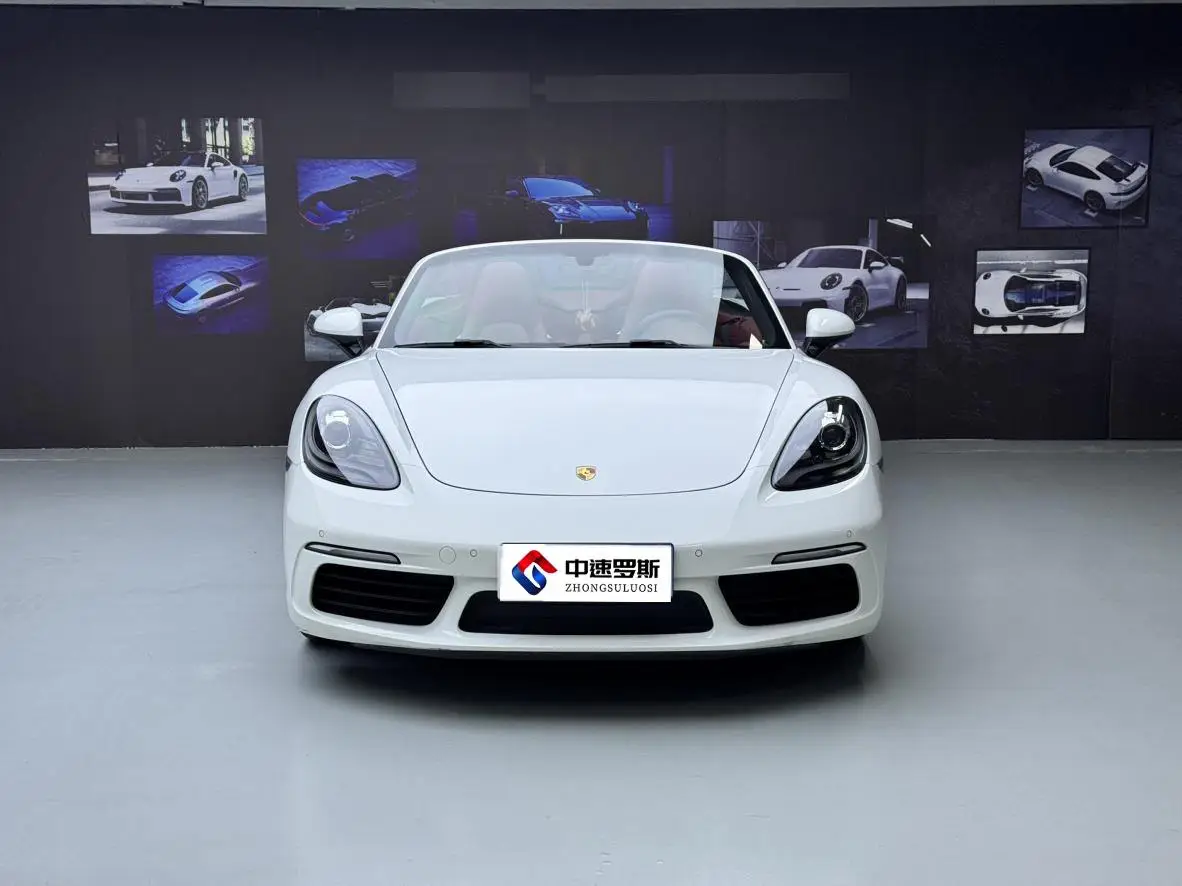 Porsche 718 2020 Boxster 2.0T — 2