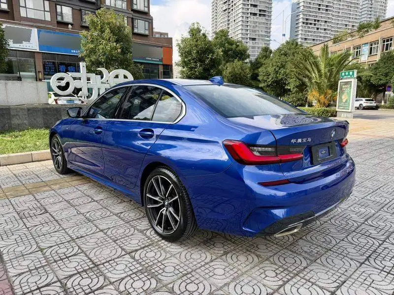 BMW 3 Series 2020 facelifted 325i M Sport package — 4