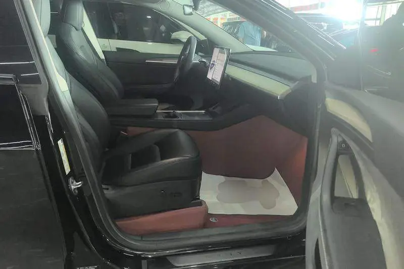 Model Y 2022 facelifted rear-wheel drive version — 9