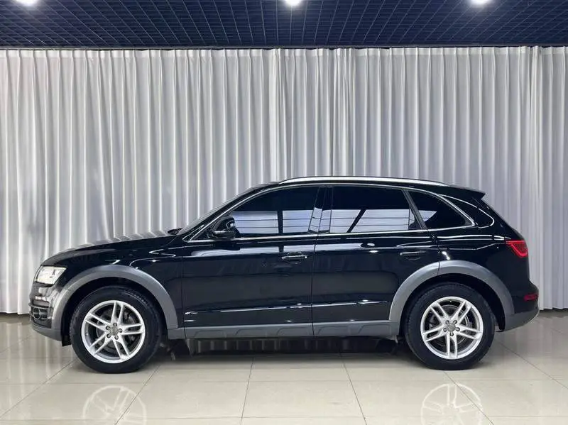 Audi Q5 2018 Collector's Edition 40 TFSI Technology Edition — 4