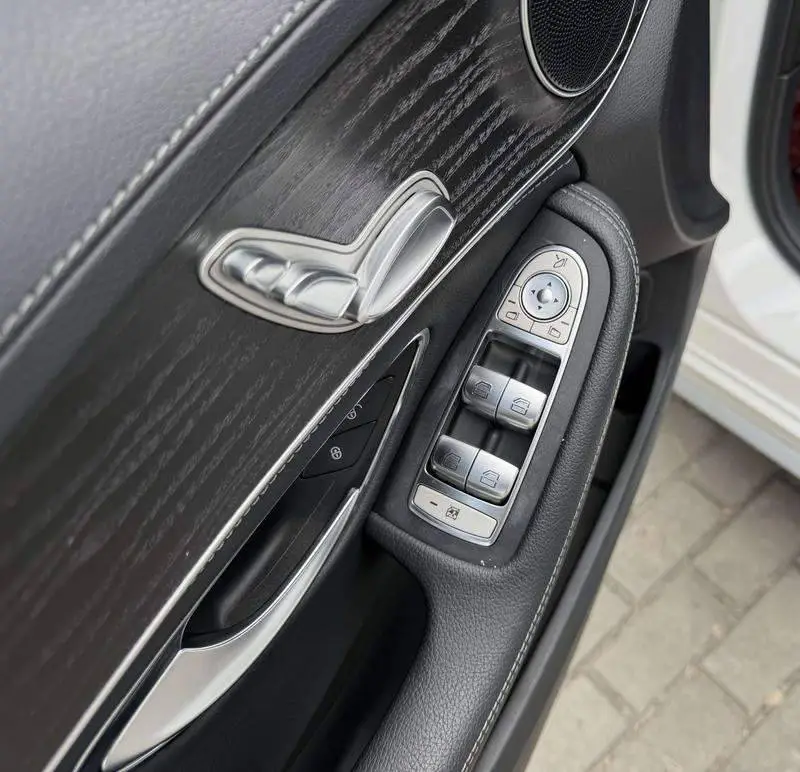 Mercedes-Benz C-Class 2015 C 180 L Sports — 13