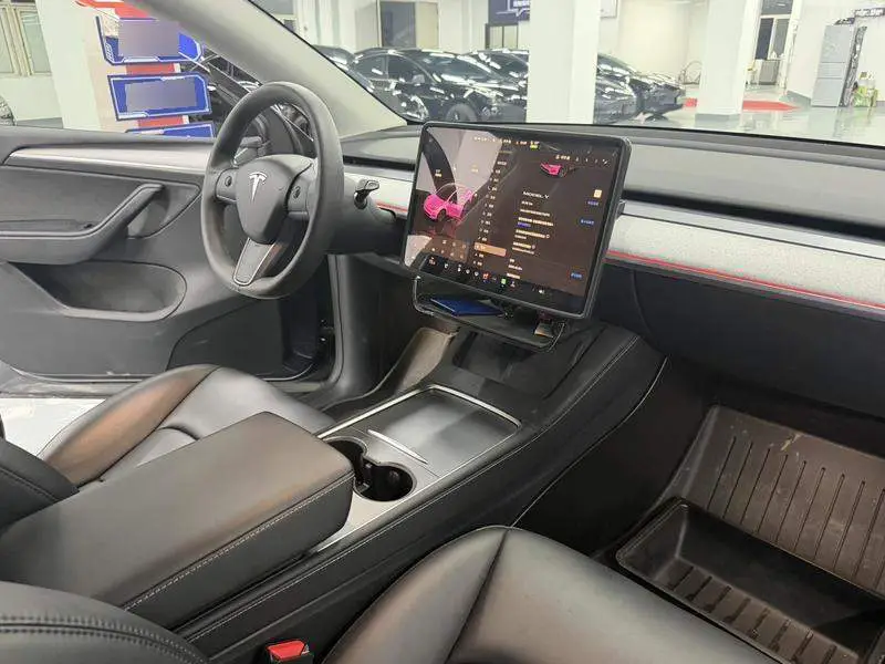 Model Y 2024 rear-wheel drive version — 7