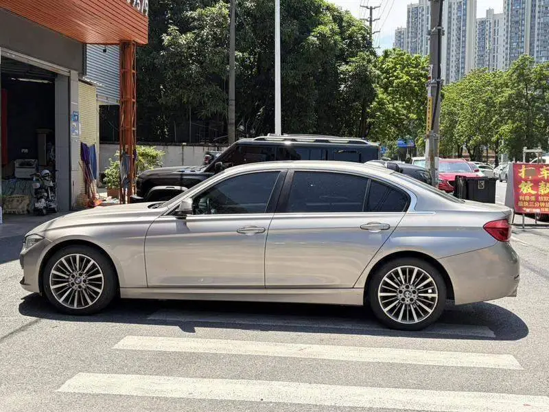 BMW 3 Series 2019 320Li Fashion Edition — 4