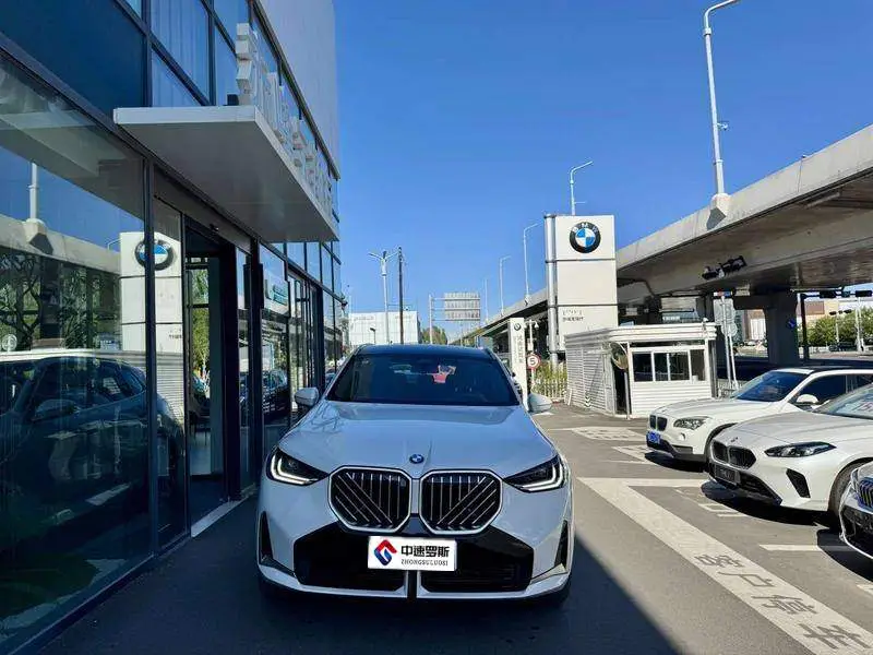 BMW X3 2025 xDrive30L Premium M Sport Package — 2