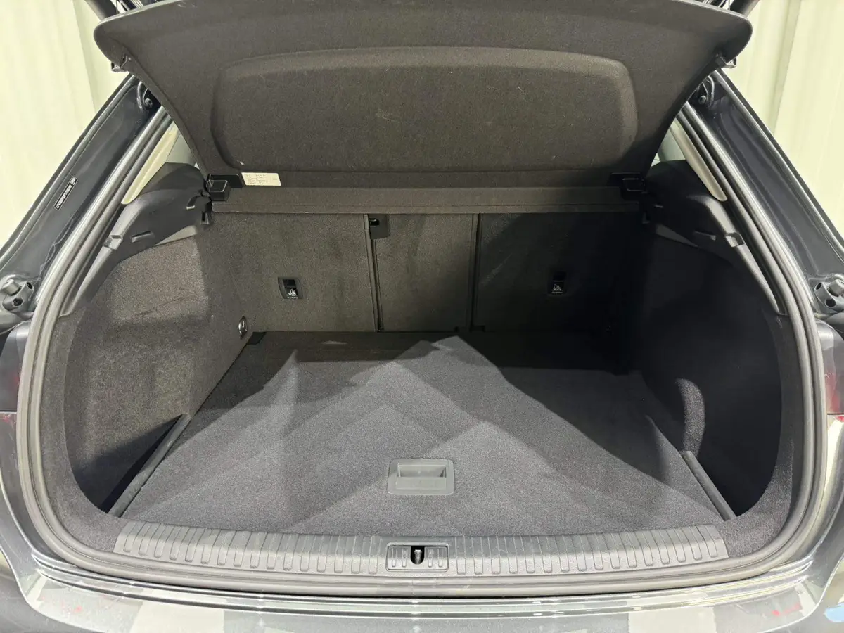 Audi Q3 2023 35 TFSI Fashion Dynamic Edition (1.4T) — 17