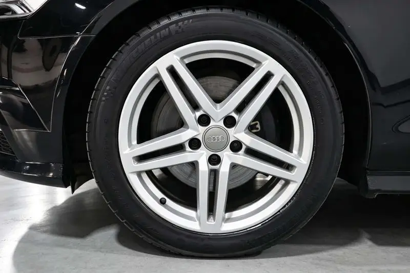 Audi A6L 2018 30th Anniversary Model 35 TFSI Fashion Model — 10