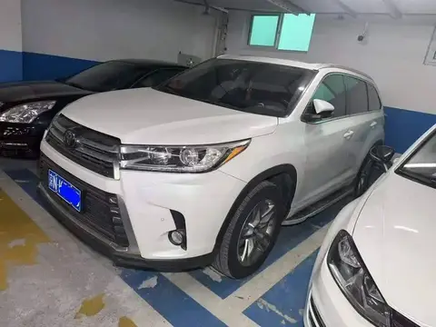 Highlander 2018 2.0T 4WD Premium Edition 7 Seaters National VI