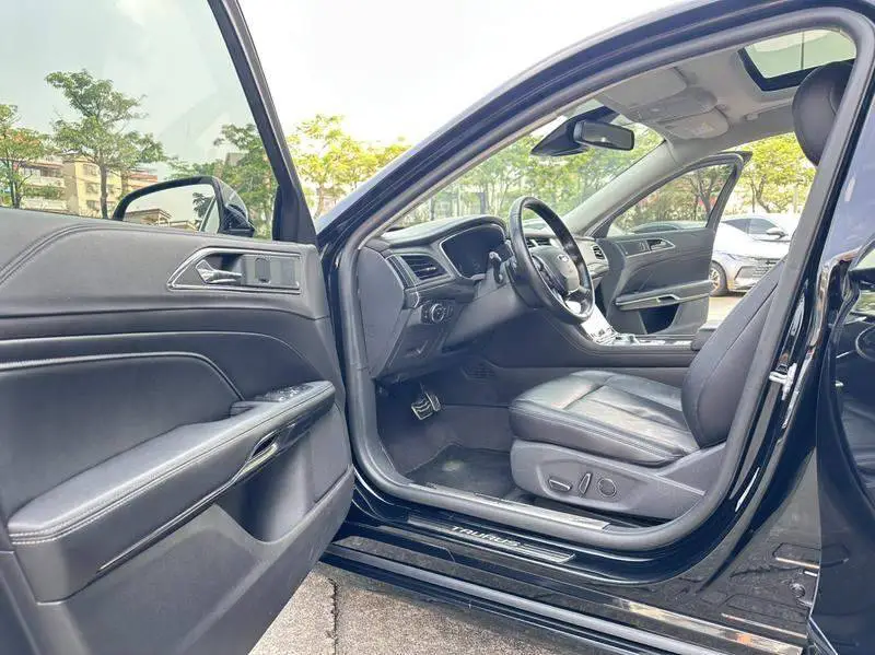 Taurus 2019 EcoBoost 245 Premium Edition — 18