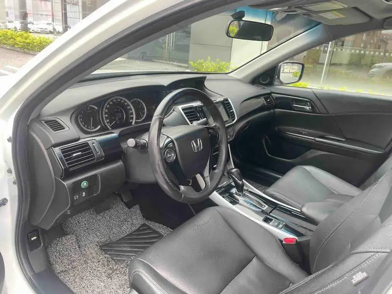 Accord 2016 2.0L Elite Edition — 10