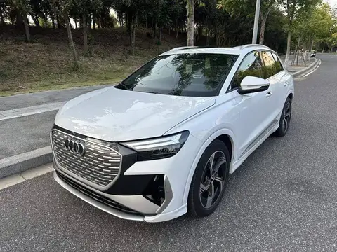 Audi Q4 e-tron 2023 50 e-tron quattro Creative Edition