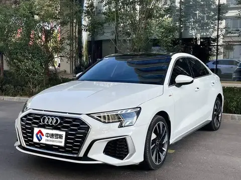 Audi A3 2023 Sportback 35 TFSI facelift: stylish and sporty
