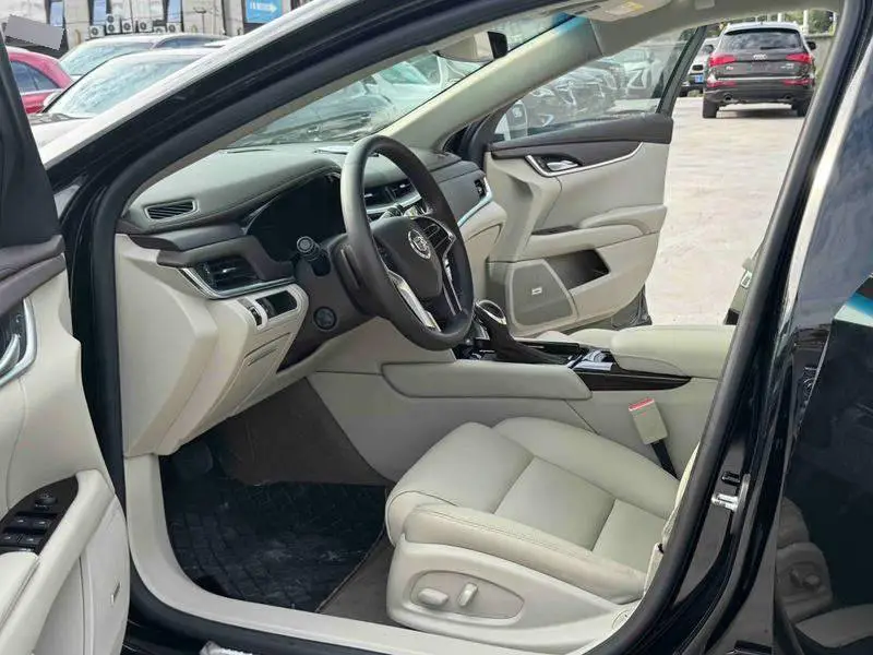 Cadillac XTS 2015 28T Comfort Type — 12