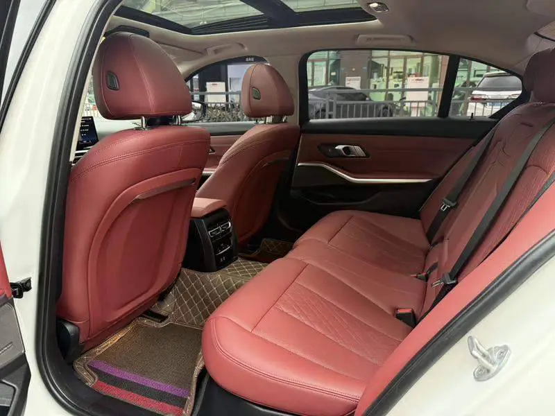 BMW 3 Series 2023 325Li M Sport Night Edition — 18