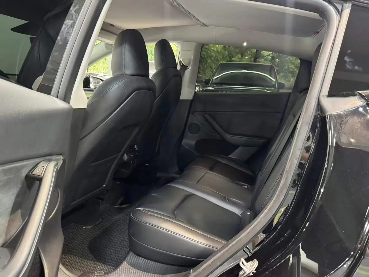 Model Y 2022 facelifted rear-wheel drive version — 9