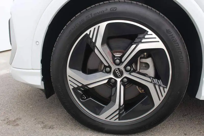 Audi Q4 e-tron 2024 40 e-tron Creative Edition — 9