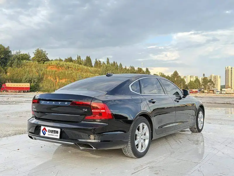 Volvo S90 2018 T4 Zhiyi Edition — 5