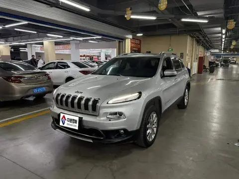 Free Light 2016 2.4L Superior Edition