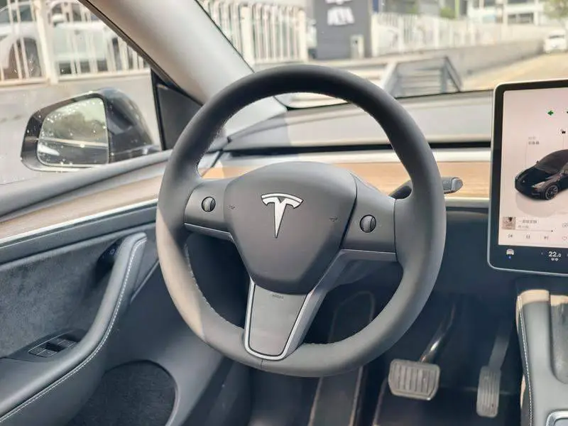 Model Y 2022 facelifted rear-wheel drive version — 15