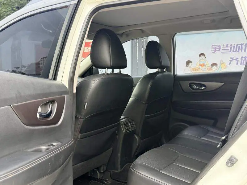 X-Trail 2015 2.0L CVT Comfort MAX Edition 2WD — 10