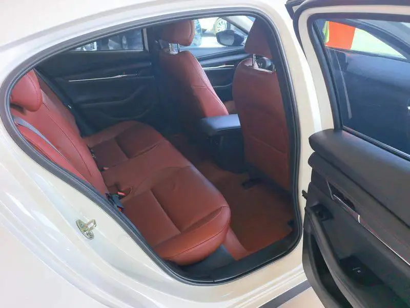 Mazda 3 Angkesaila 2023 2.0L Automatic Quality Edition — 9
