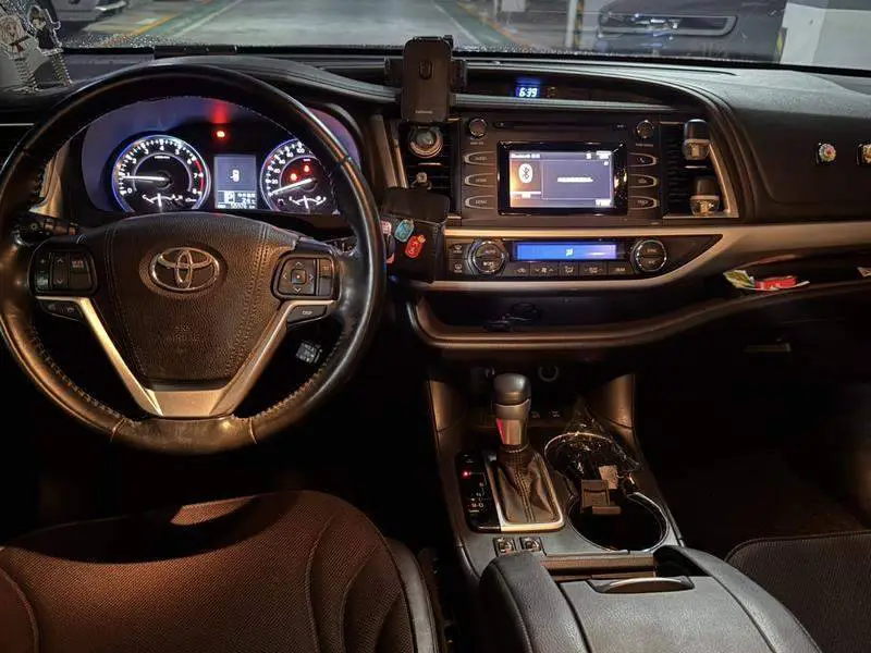 Highlander 2015 2.0T 4WD Luxury Edition 7 Seaters — 5