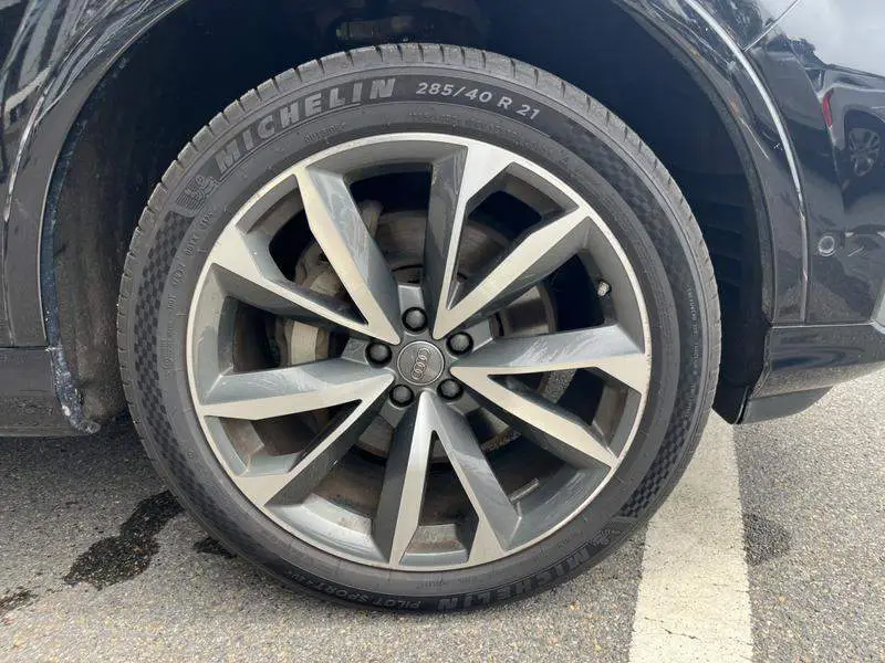 Audi Q7 2020 55 TFSI quattro S line sports model — 7