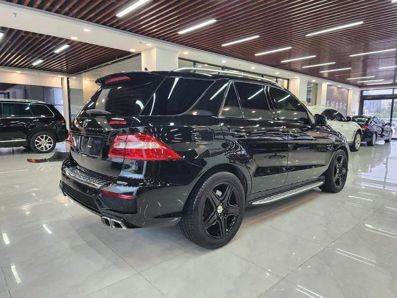 Mercedes-Benz M-Class AMG 2012 AMG ML 63 — 6