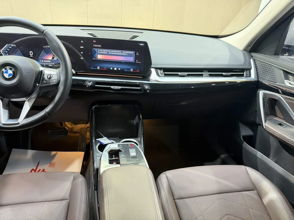 BMW X1 2023 sDrive20Li X Design Package — 7