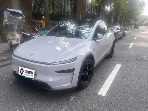 Model Y 2025 rear-wheel drive version