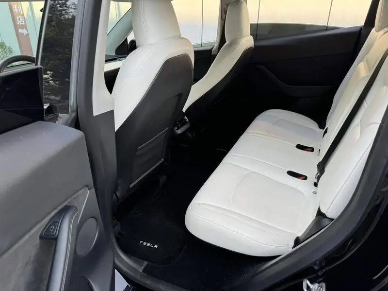Model Y 2022 rear-wheel drive version — 9