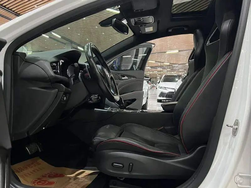 Regal 2017 GS 28T Luxury — 12