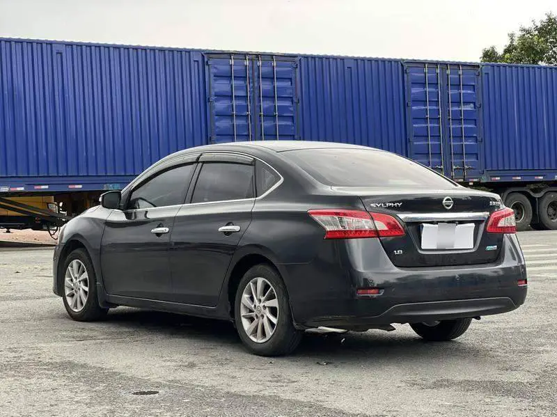 Sylphy 2012 1.8XL CVT Deluxe Edition — 4