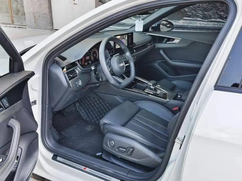 Audi A4L 2023 40 TFSI Luxury Dynamic Edition — 16